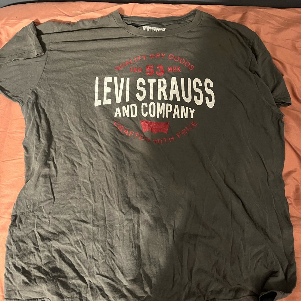 LEVIS Men’s T-Shirt Size XL